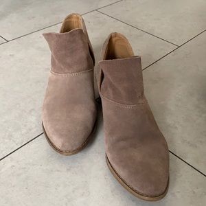 Lucky Brand suede boots w/ slouch ankle - Size 8